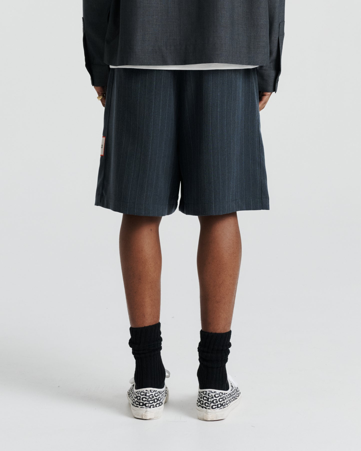Relax Short - Navy Pinstripe