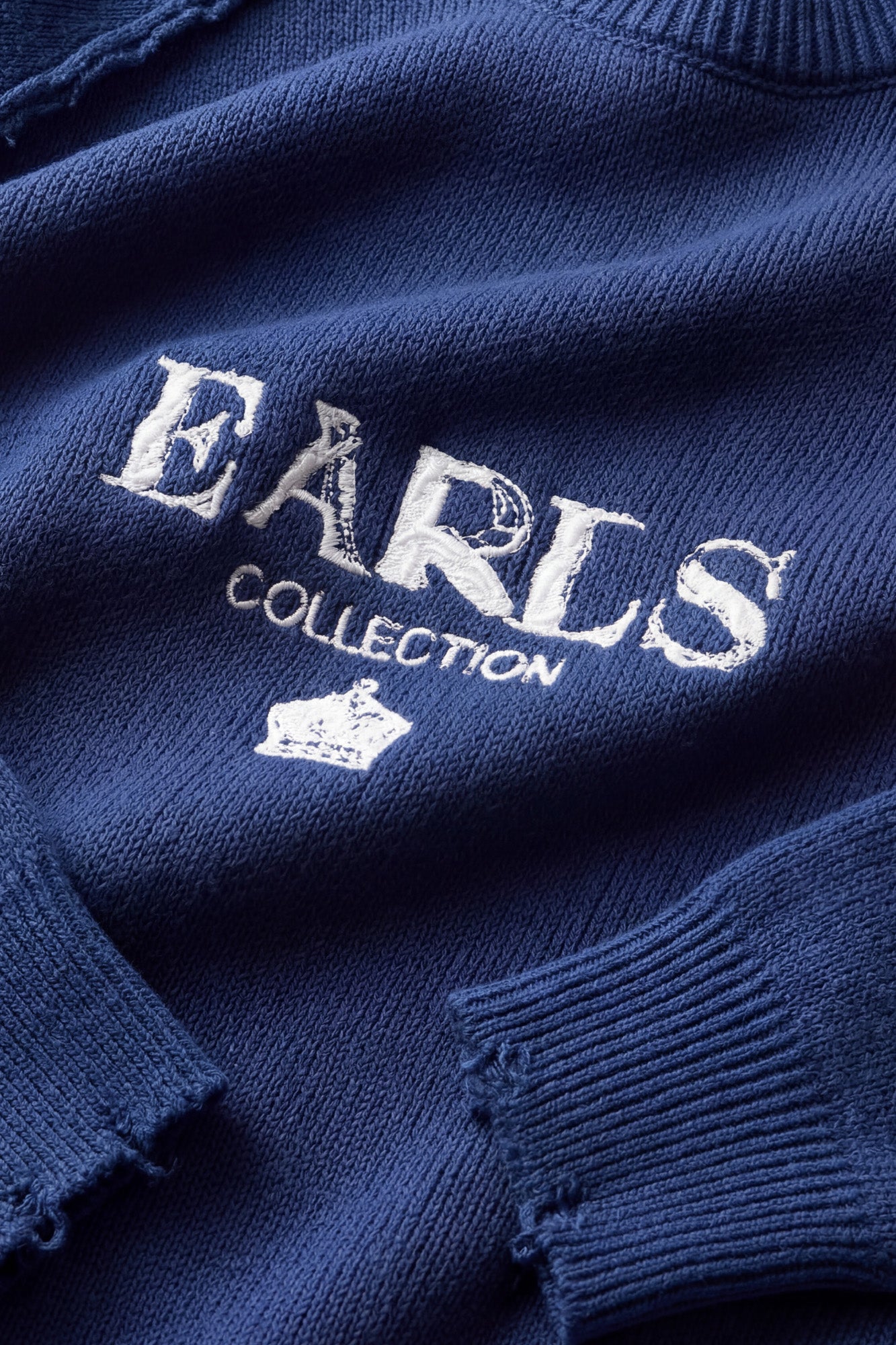 Distressed Crown Knit - Navy