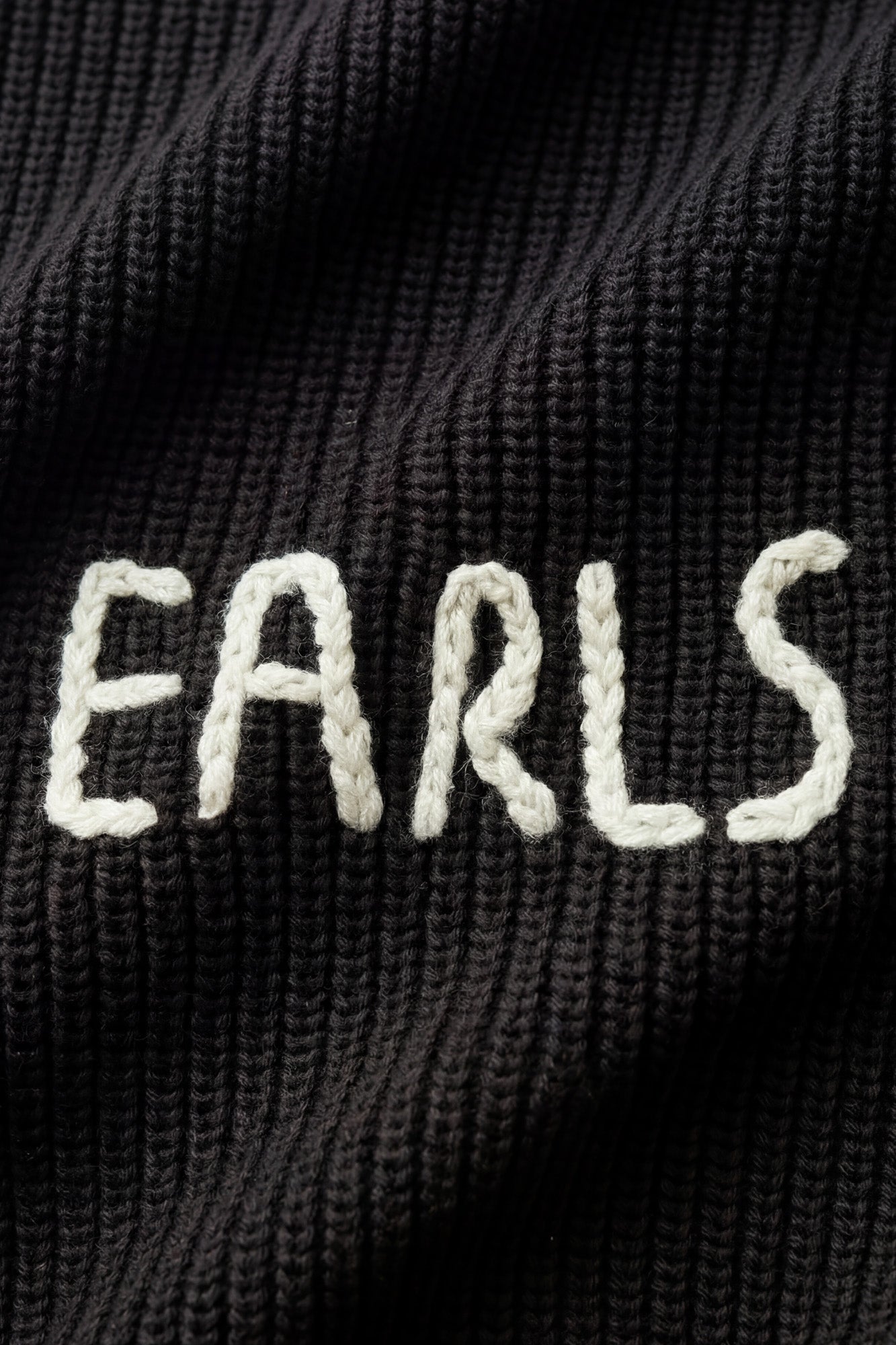 Sleek Knit Scarf - Black/White
