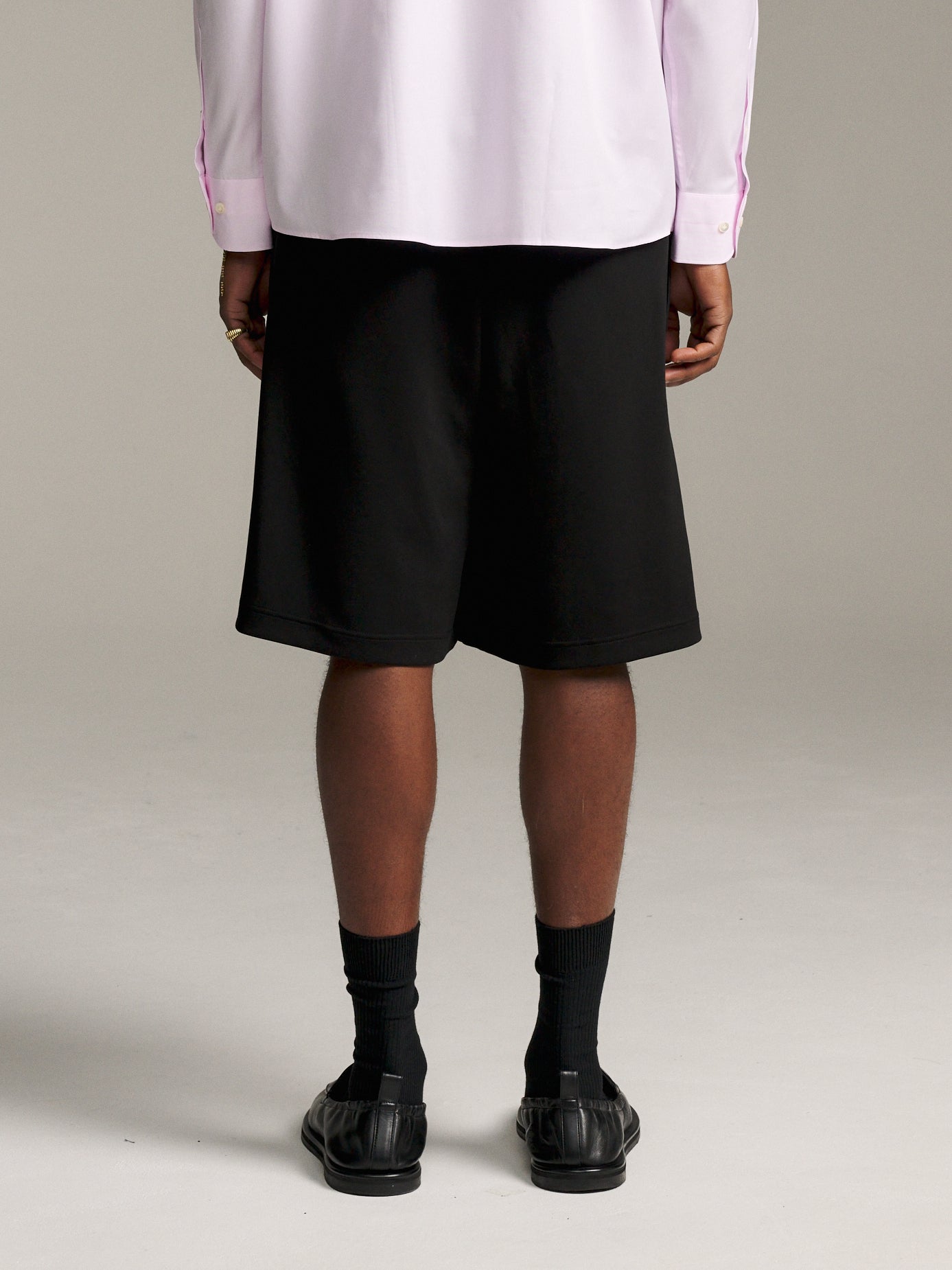 Piped Relax Short - Black