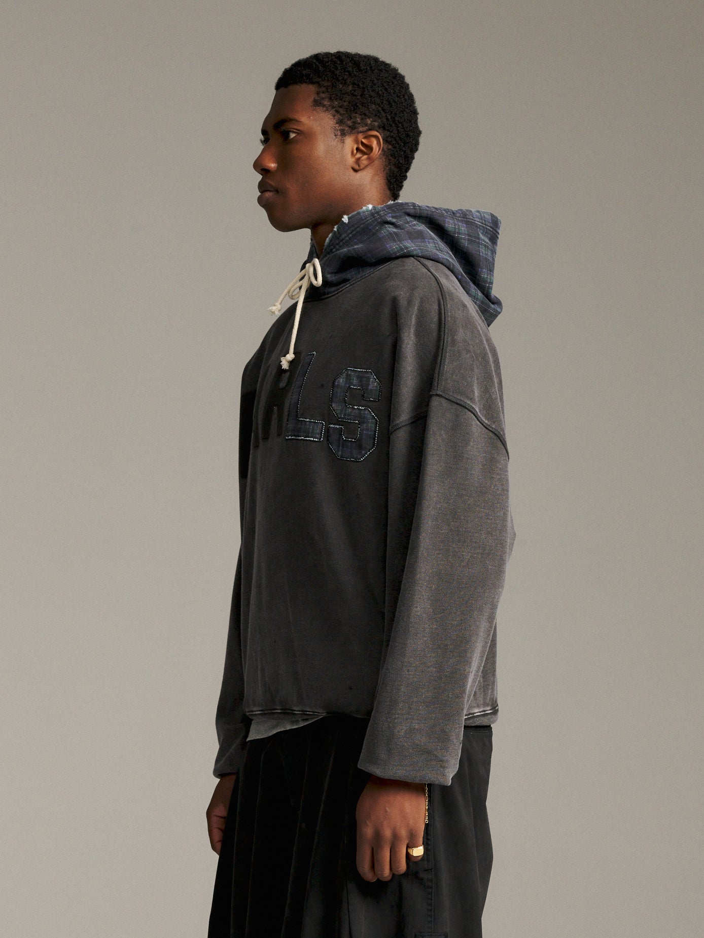 Contrast Hood - Black
