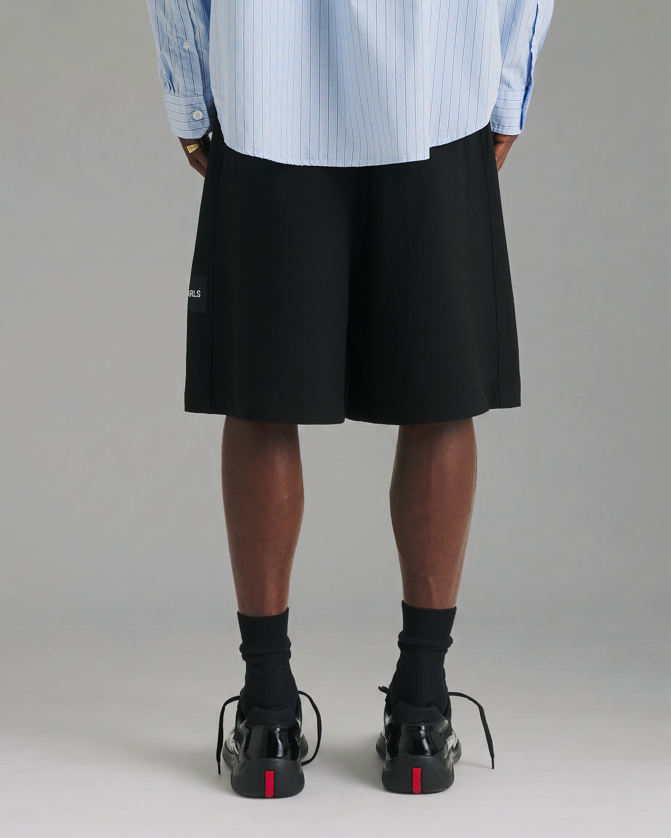Relax Short - Black