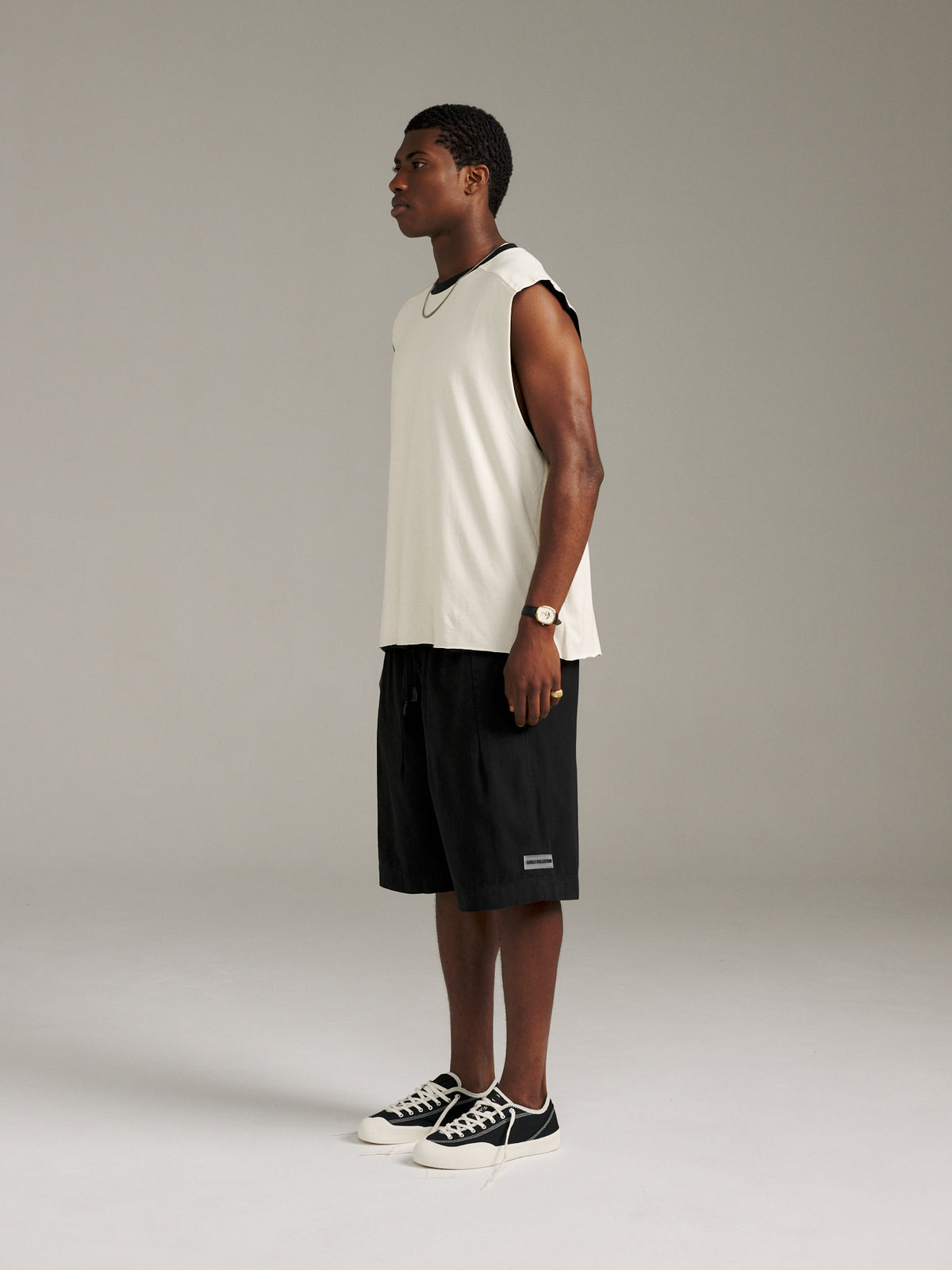 Bermuda Herringbone Short - Black